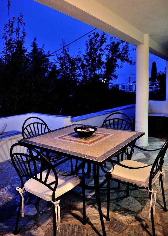 Villa Ftelia สเกียธอสทาวน์ ภายนอก รูปภาพ